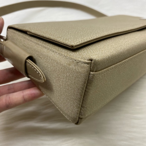 Authentic Vintage Givenchy shoulder bag - Picture 3 of 10